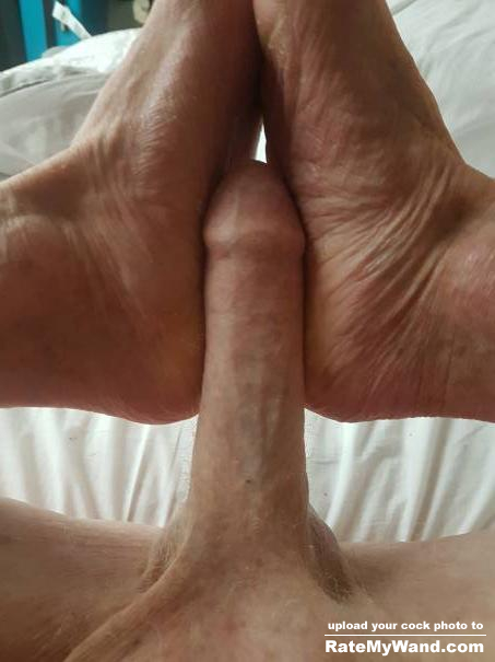 great to be flexible can have a Foot job - Rate My Wand