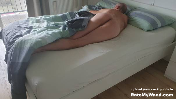 Remko (753) i love to sleep naked - Rate My Wand