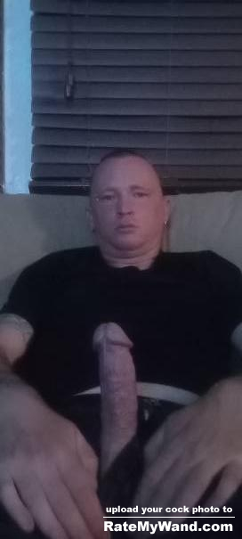 Any girls wanna work my cock til give ya facial - Rate My Wand