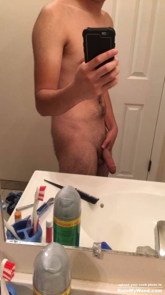 Any Girls want to have some fun message me on kik - Rate My Wand