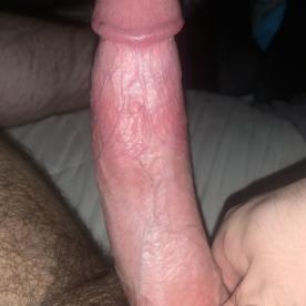 Any girls here wanna chat? Im 6'3" 22yr old - Rate My Wand