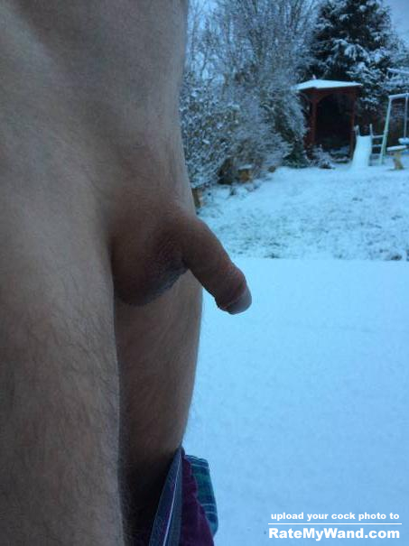 Bit of snow in the uk today - Rate My Wand