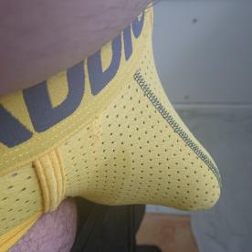 My new yellow pants - Rate My Wand