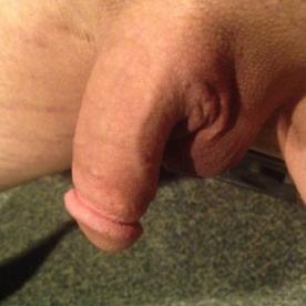 Just hangin after a nice hot shower and shave. - Rate My Wand