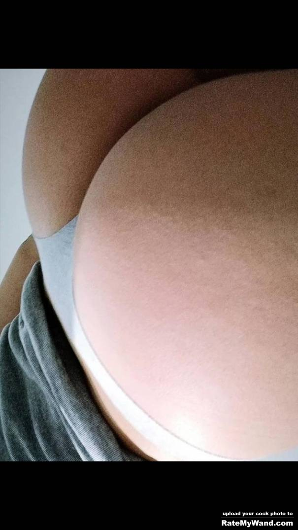 Who wants to put his dick inside of my butt? - Rate My Wand