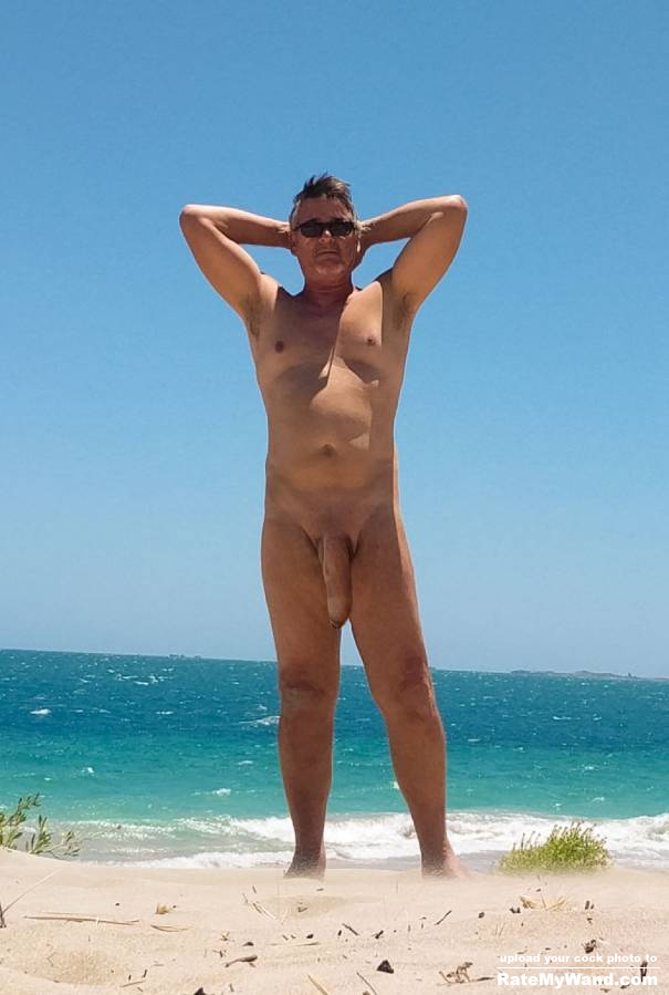 True nudist flashing on the beach - Rate My Wand
